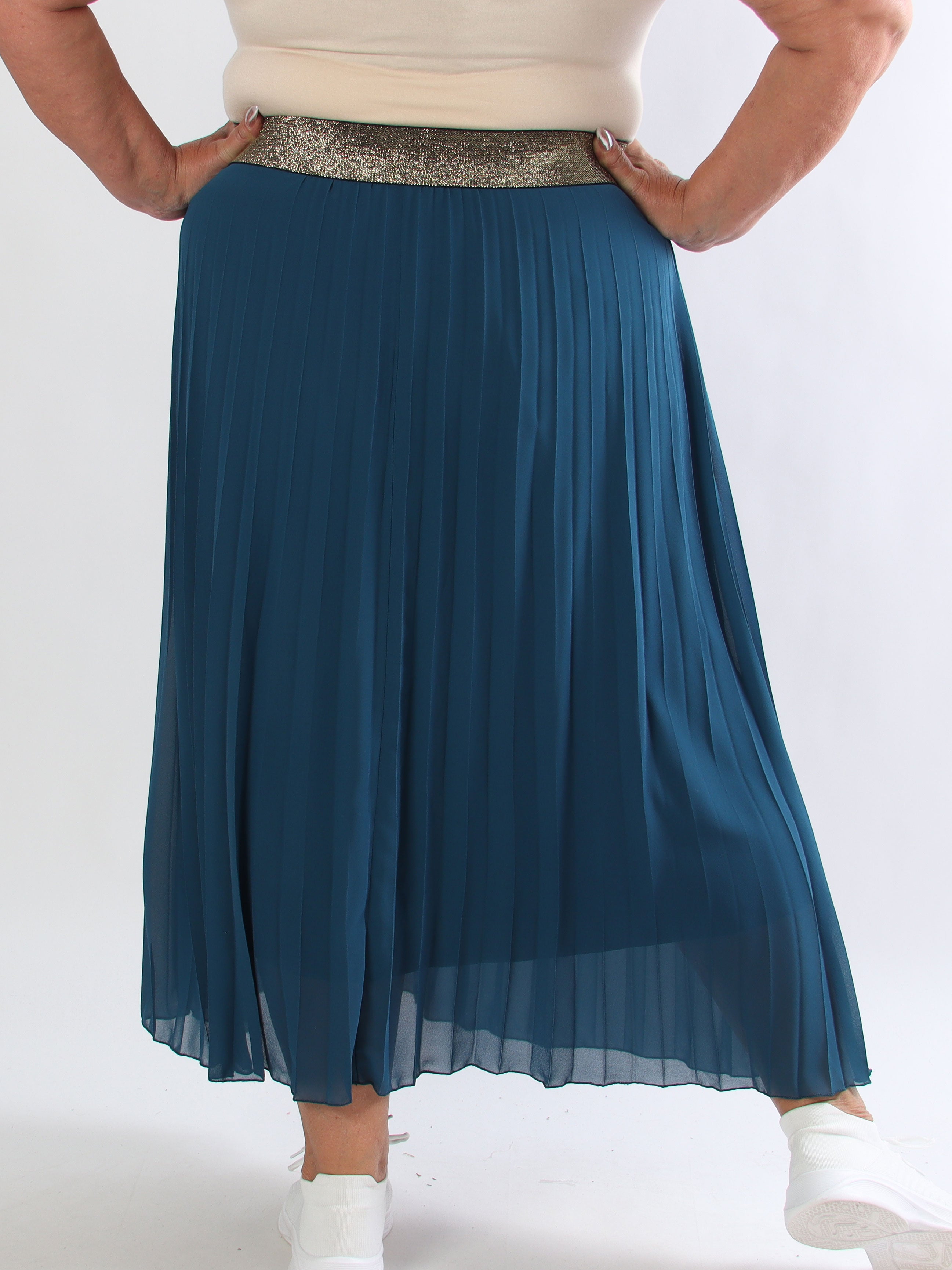 Kirila - Plisseret plus size nederdel i let chiffon med gylden elastikkant